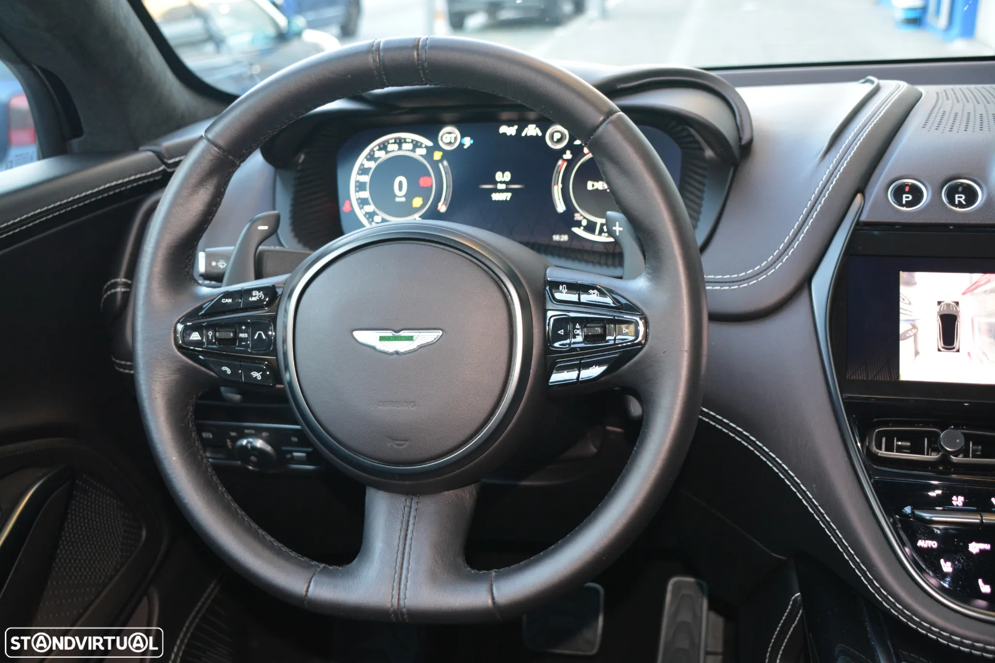 Aston Martin DBX Standard - 40