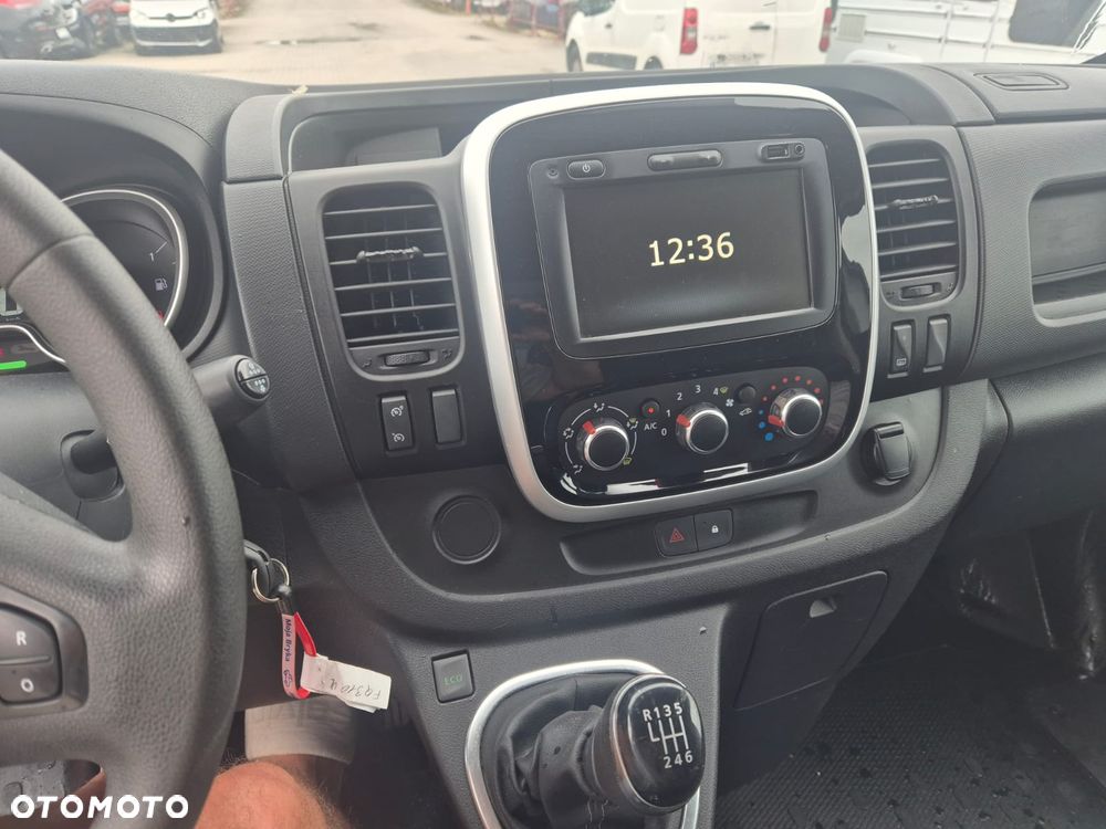Renault Trafic - 10