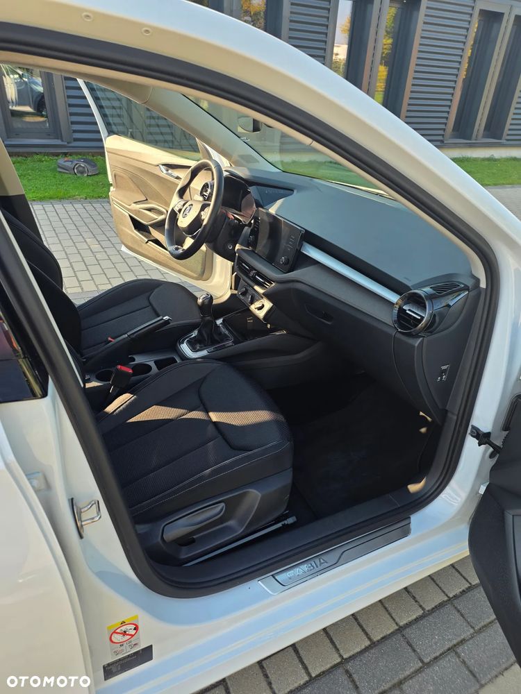 Skoda Fabia 1.0 TSI Tour - 25