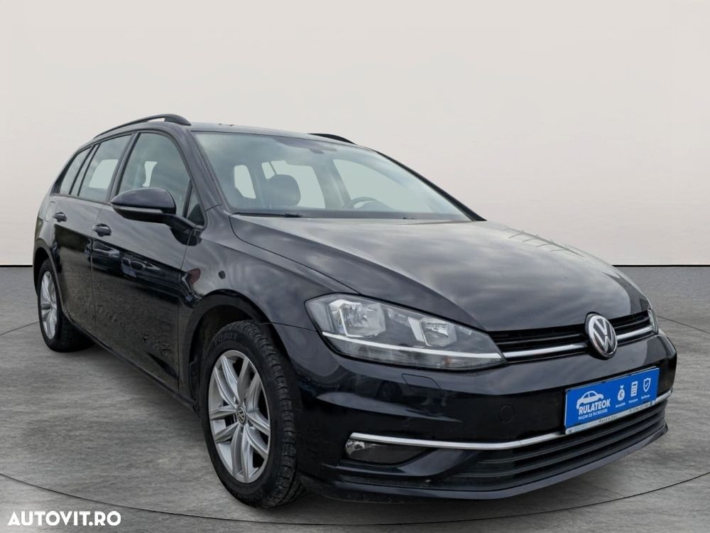 Volkswagen Golf - 2