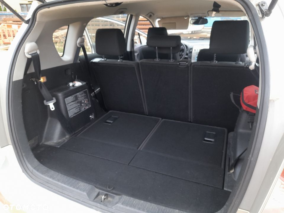 Toyota Corolla Verso 1.8 Prestige 7os - 32