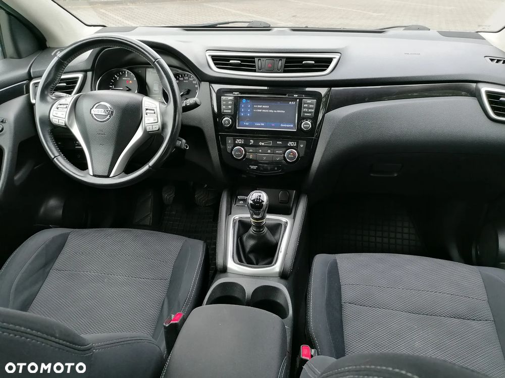 Nissan Qashqai 1.6 DCi N-Connecta - 9