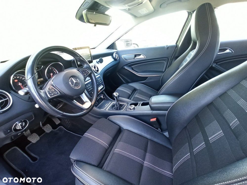 Mercedes-Benz GLA - 7
