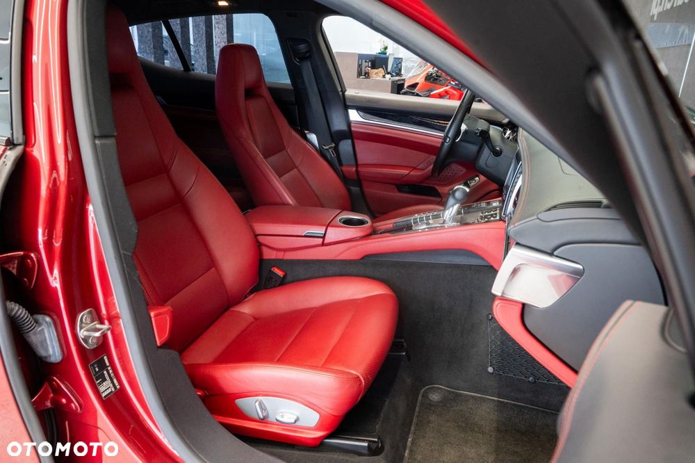 Porsche Panamera - 15
