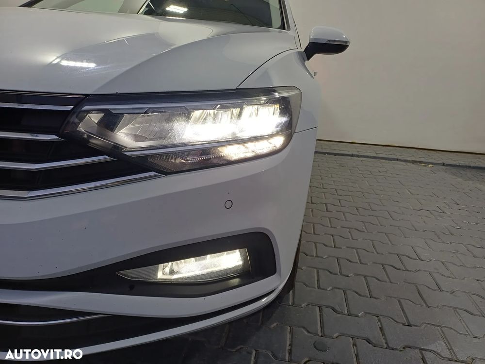 Volkswagen Passat Variant 2.0 TDI DSG Comfortline - 40
