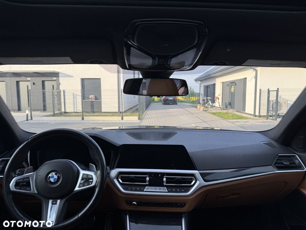 BMW Seria 3 330i xDrive M Sport sport - 18