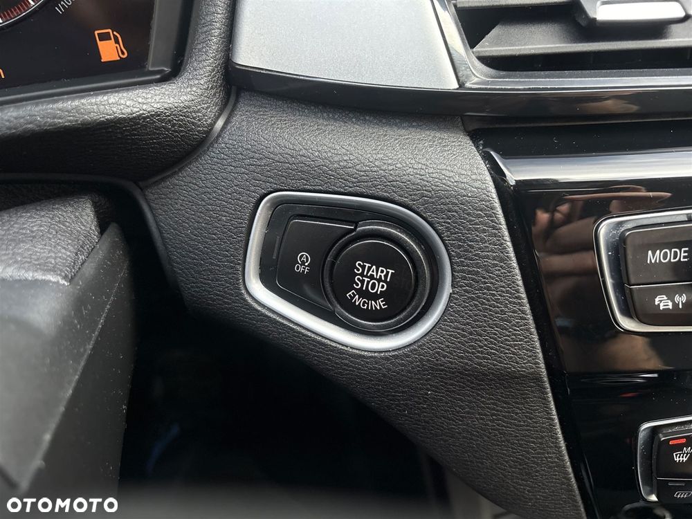 BMW X1 sDrive18i - 18