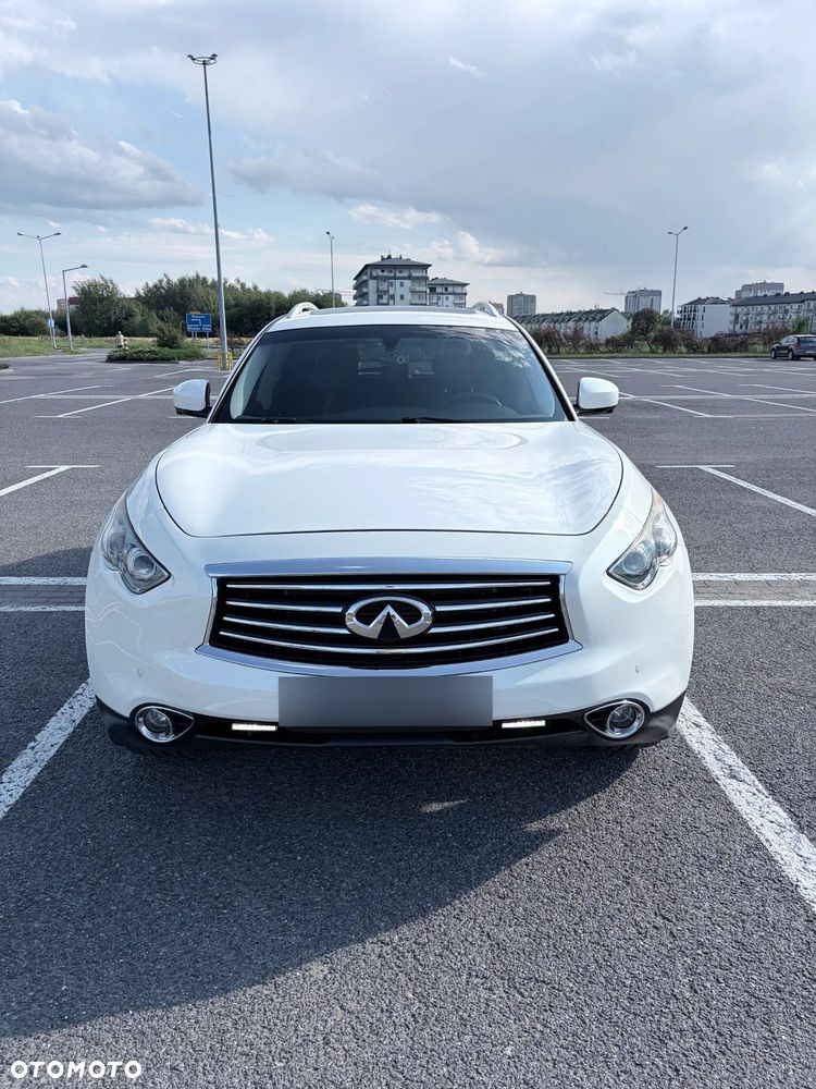 Infiniti QX70 - 1