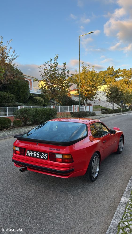 Porsche 944 Turbo S - 23