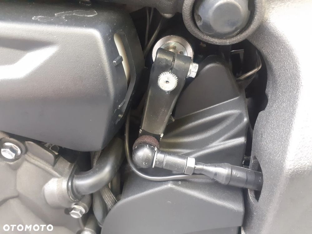 Triumph Street Triple - 29