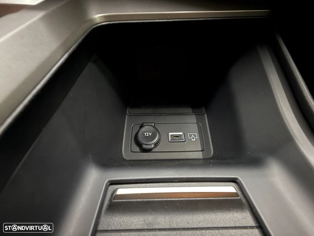 Peugeot 408 225 e-EAT8 Allure - 25