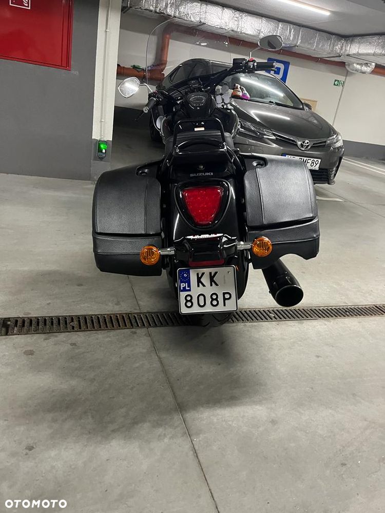 Suzuki Intruder - 5