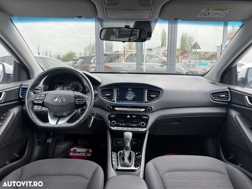 Hyundai IONIQ - 8