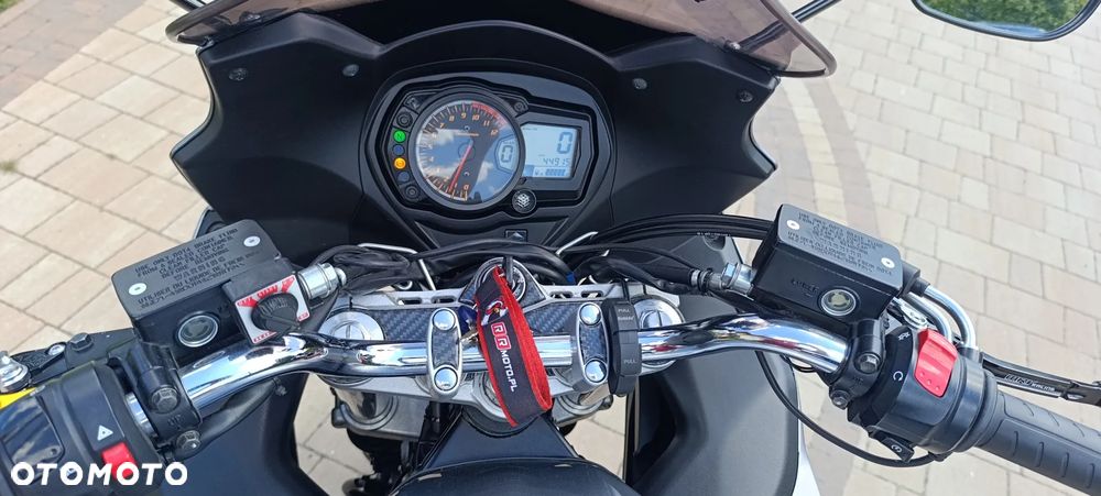 Suzuki GSX - 14