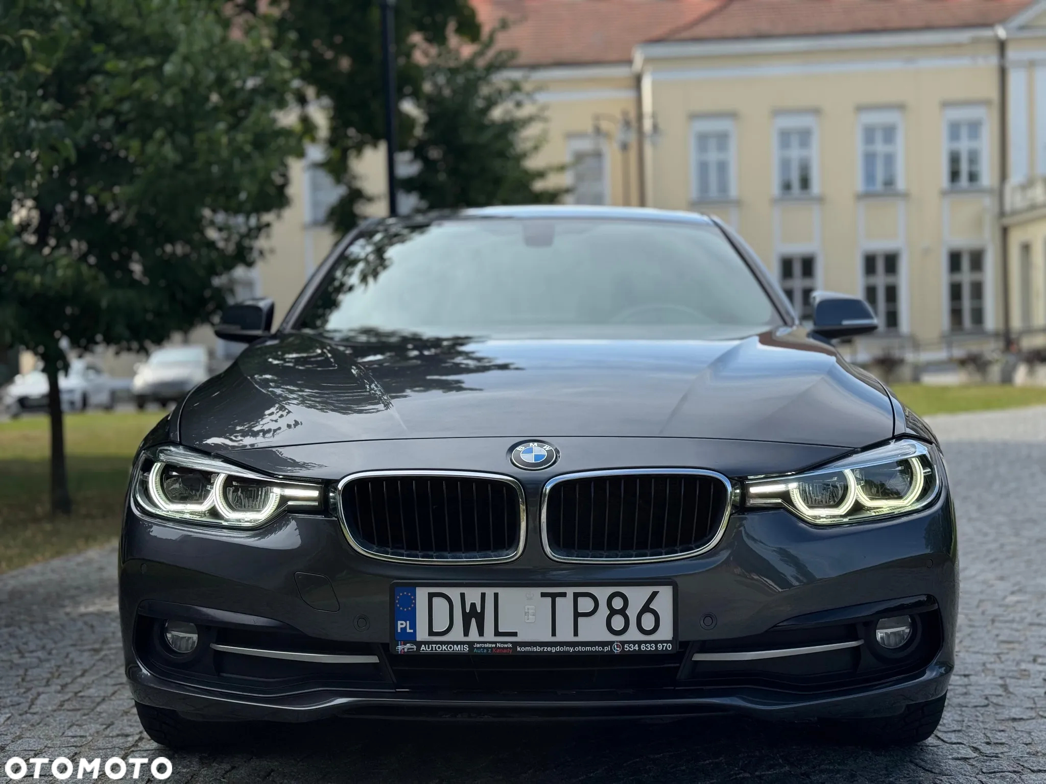 BMW Seria 3 330i - 23