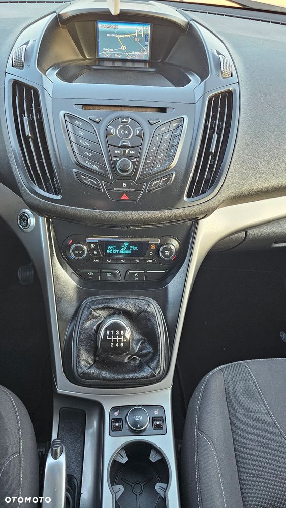 Ford Kuga 1.6 EcoBoost 2x4 Trend - 16