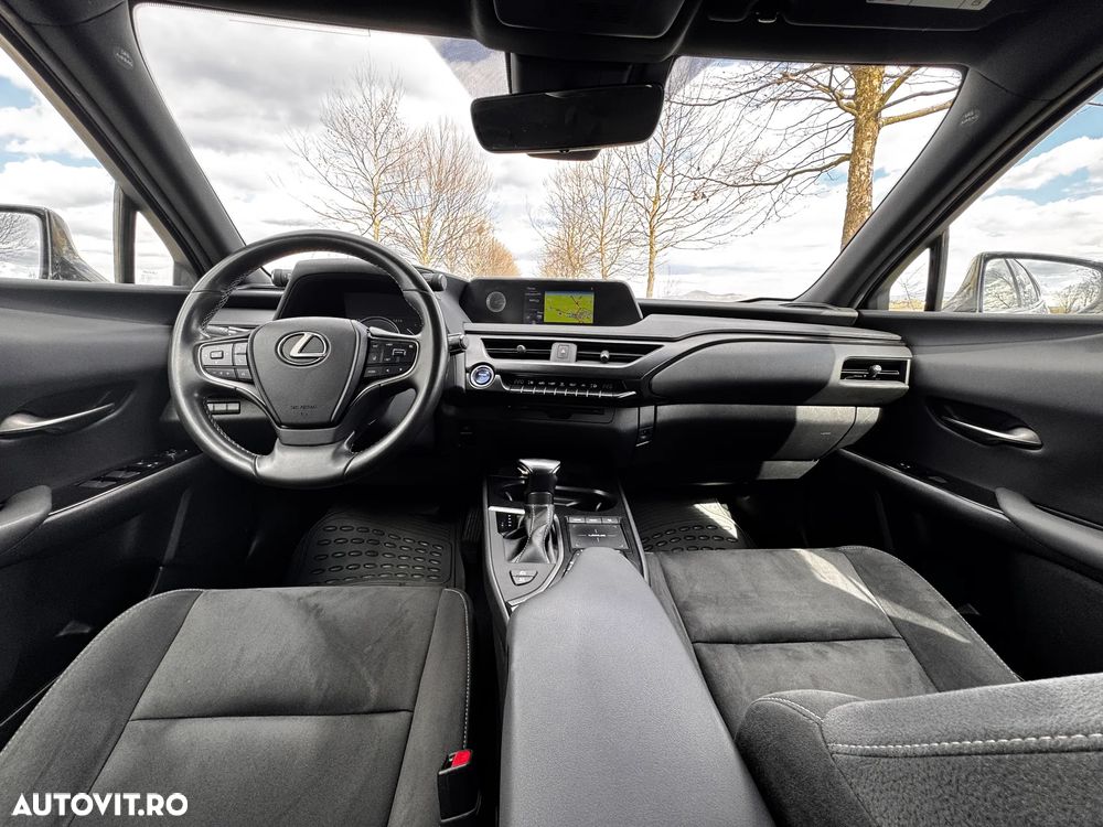 Lexus UX - 6