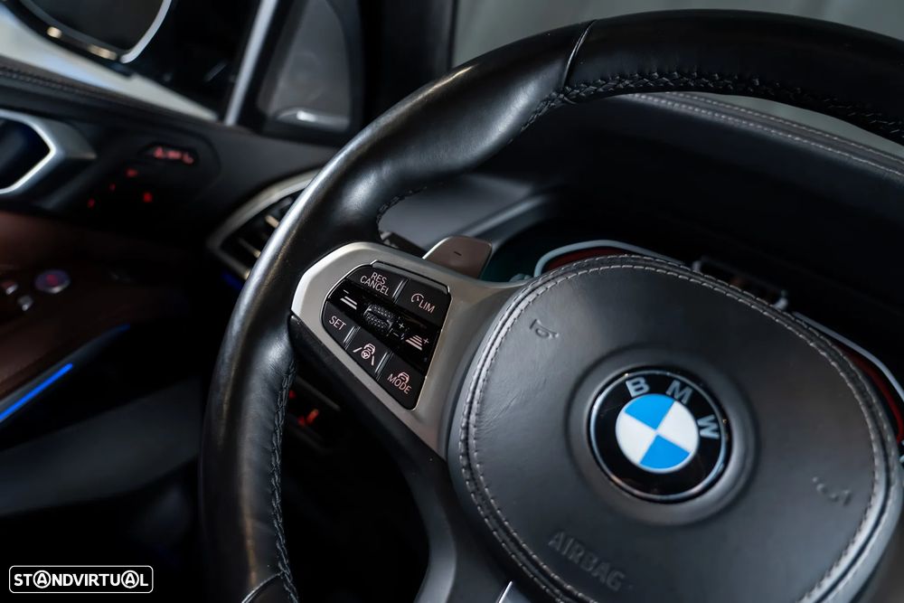 BMW X7 40 d xDrive Pack M - 16