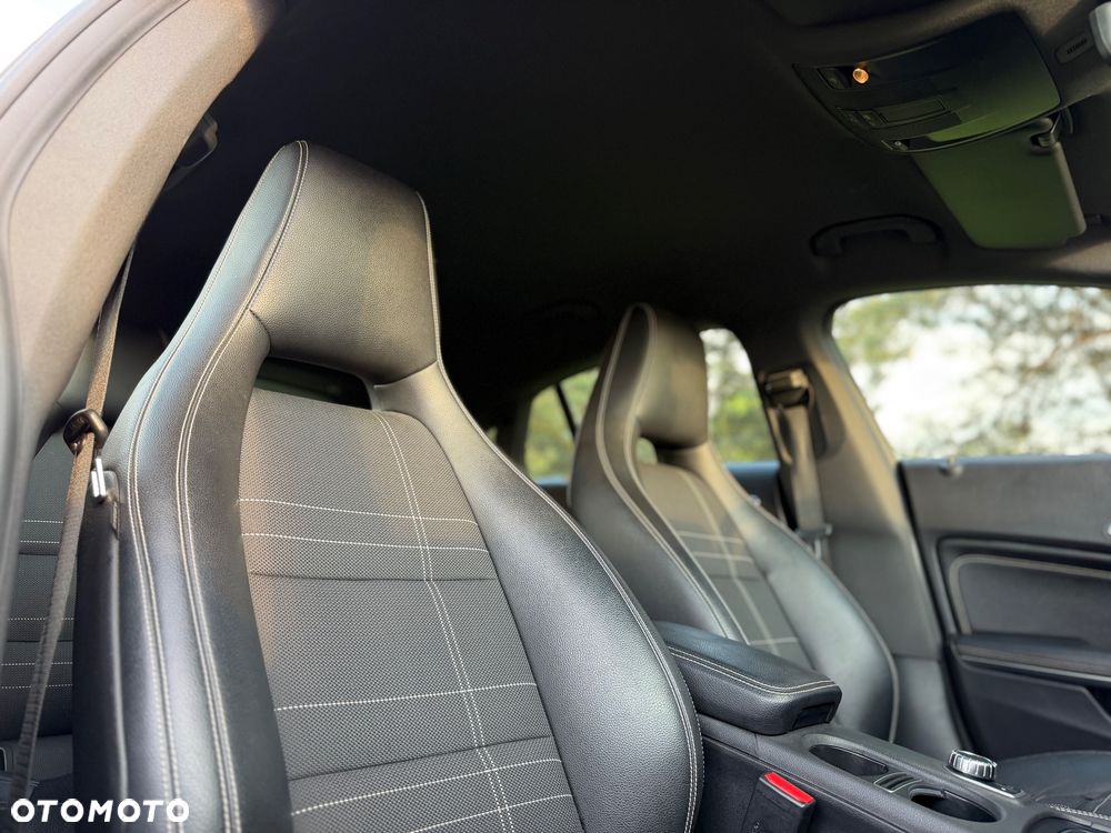 Mercedes-Benz CLA 200 d 7G-DCT - 28