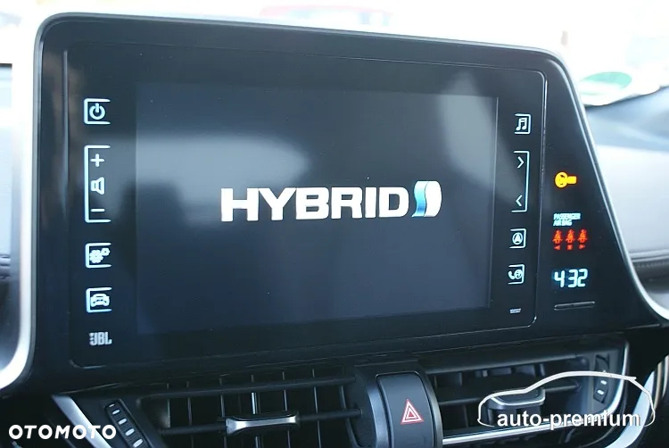 Toyota C-HR 1.8 Hybrid Neon Lime powered by JBL - 13