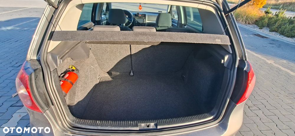Volkswagen Golf - 17