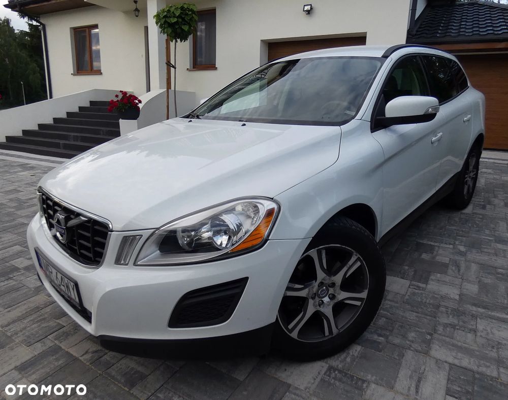 Volvo XC 60 2.4D AWD Momentum - 37