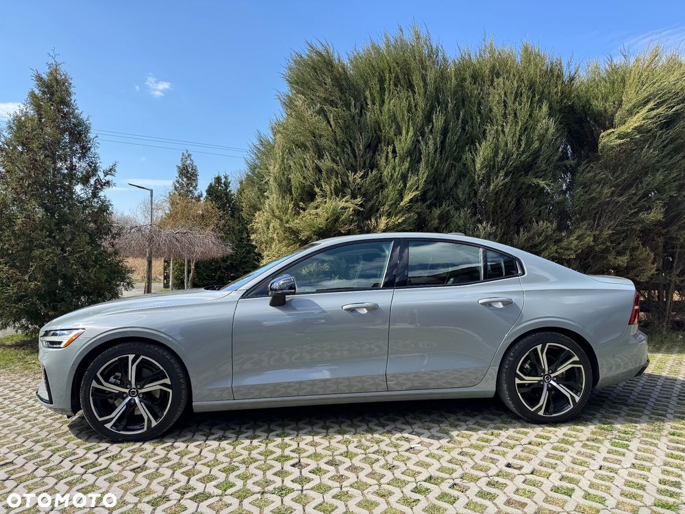 Volvo S60 B5 B R-Design - 3