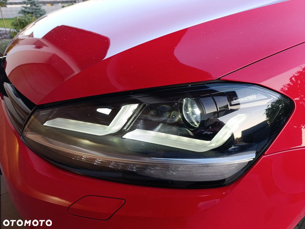 Volkswagen Golf - 24