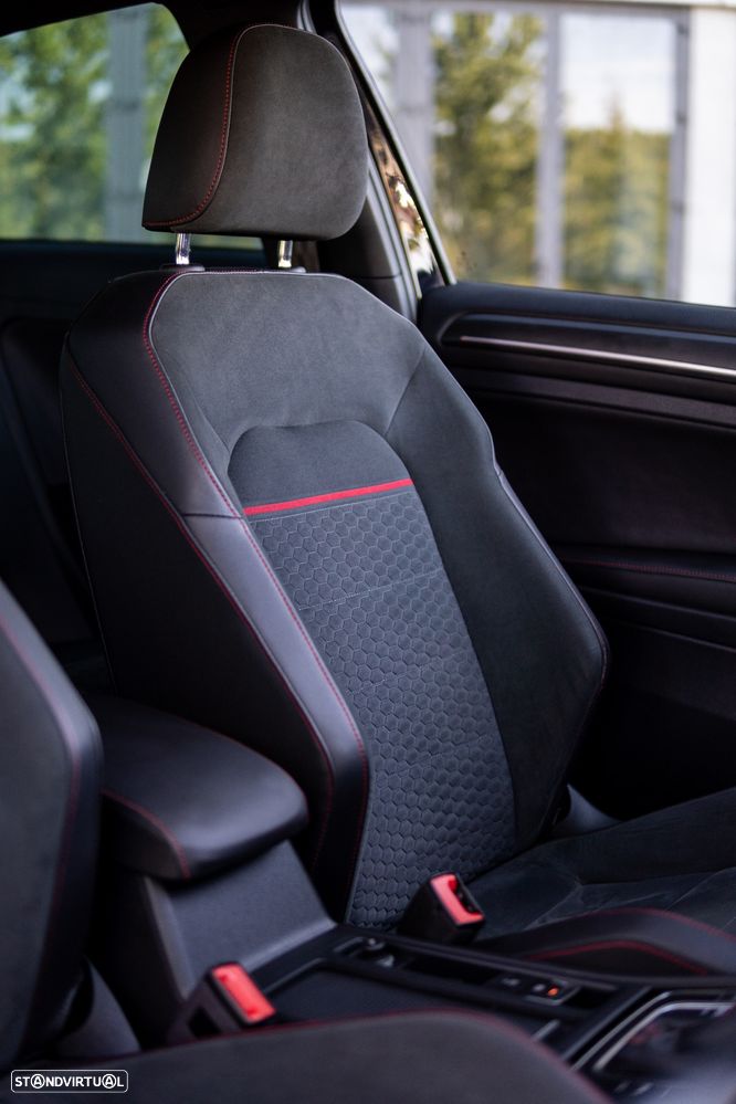 VW Golf 2.0 TSI GTI DSG Performance - 15