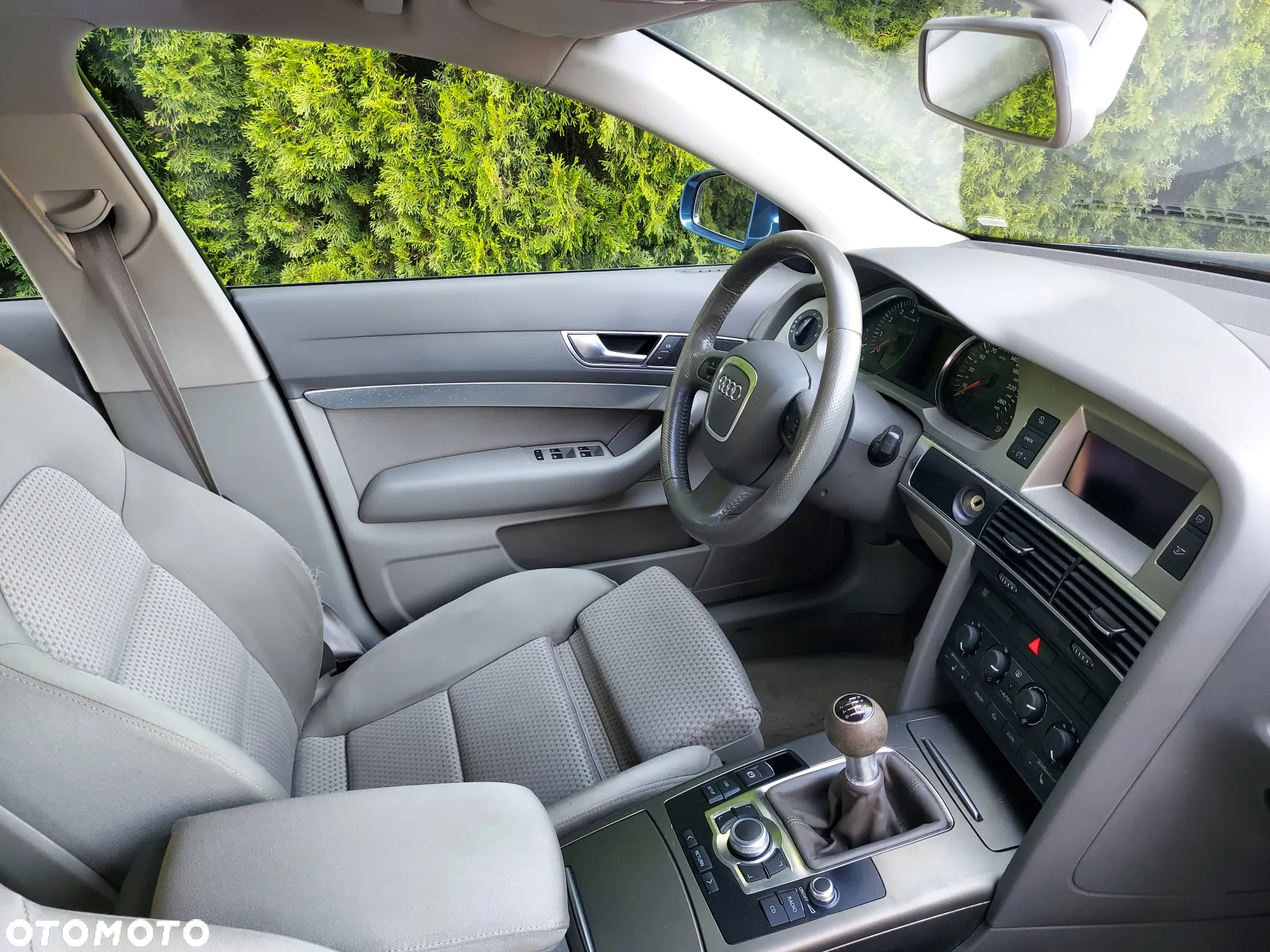 Audi A6 2.0T FSI - 9