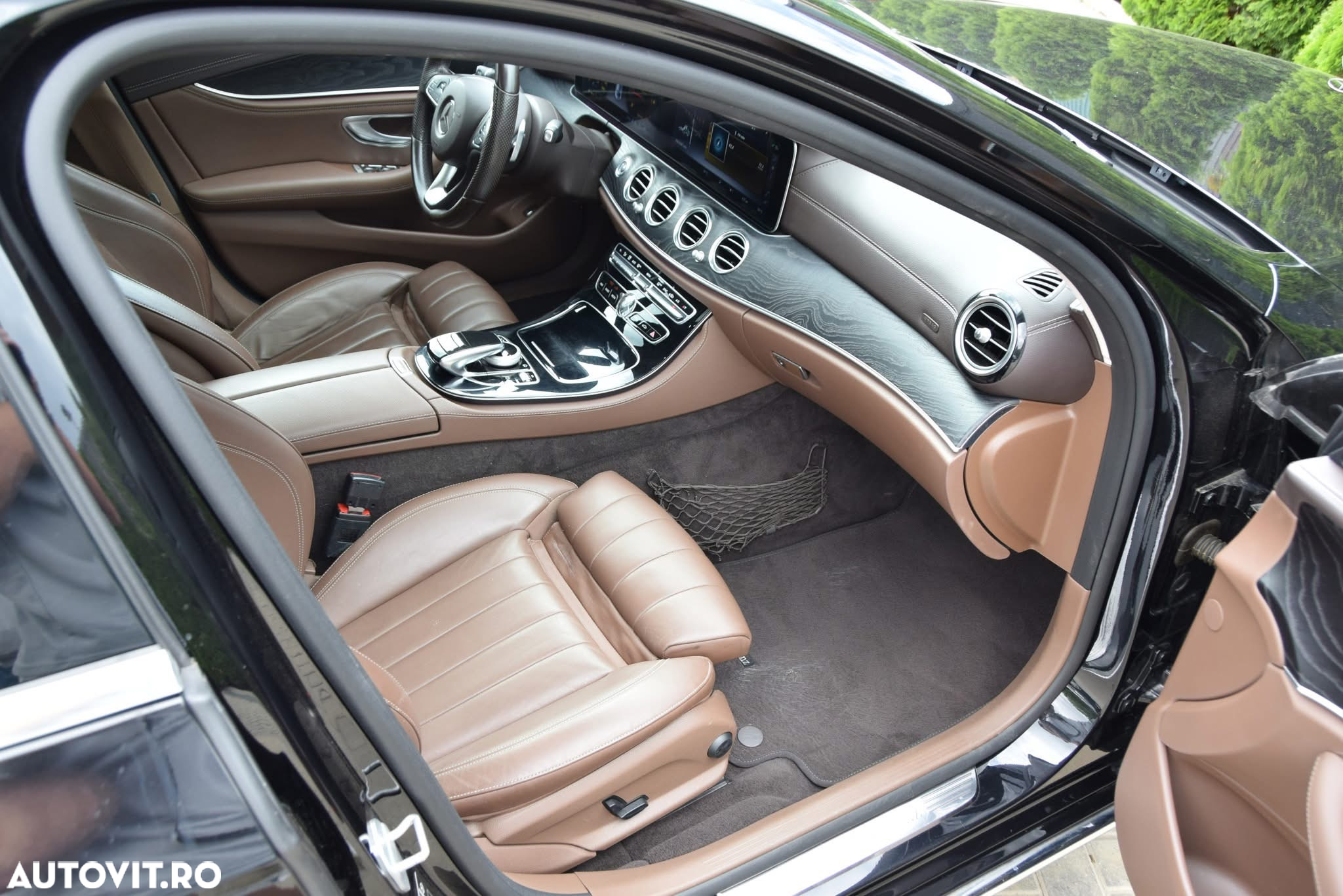 Mercedes-Benz E 220 d 4Matic 9G-TRONIC - 6