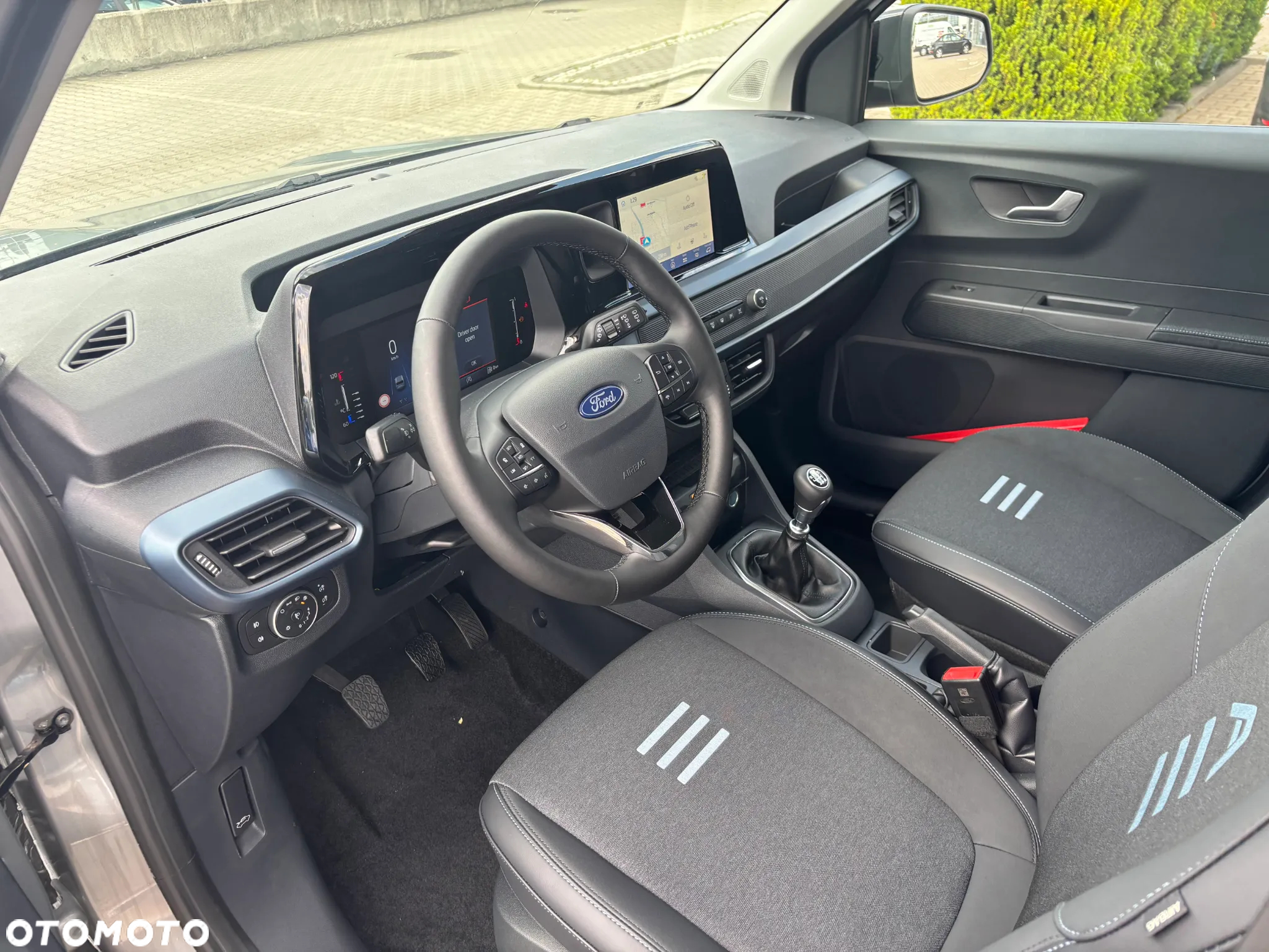 Ford Tourneo Courier - 10