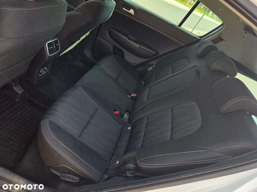 Kia Sportage 1.6 T-GDI Black Edition 4WD DCT - 12