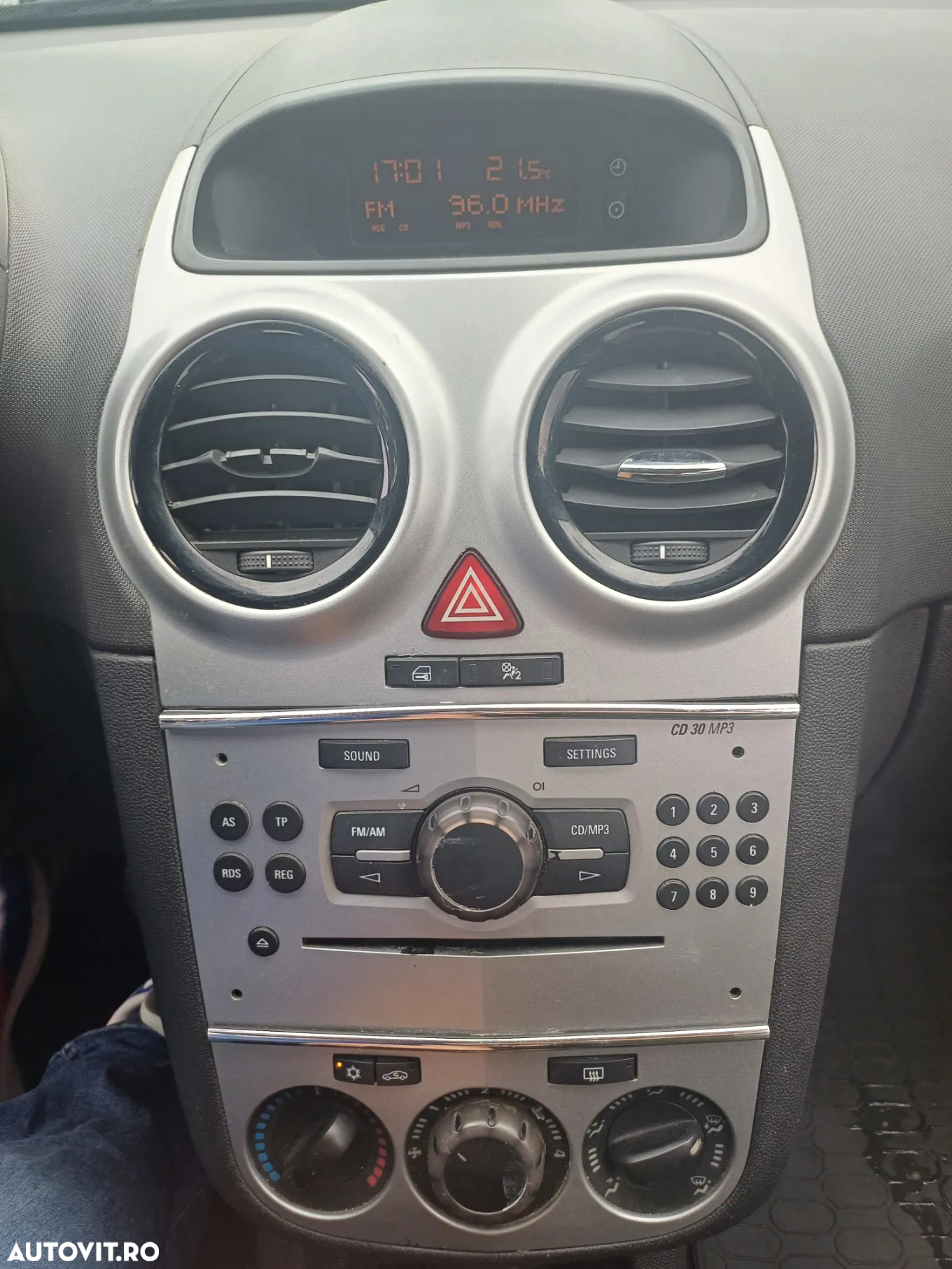 Opel Corsa - 16