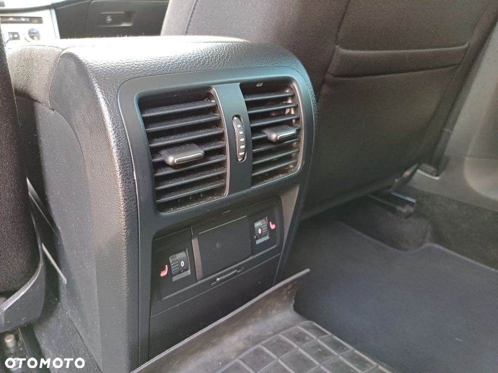 Volkswagen Passat - 13