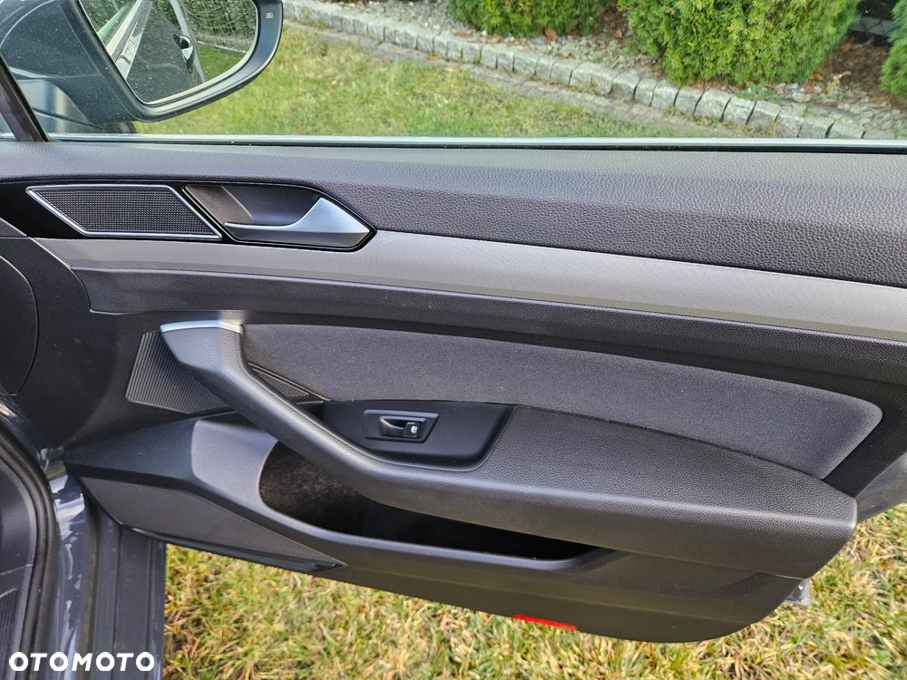Volkswagen Passat Variant 2.0 TDI Comfortline DSG - 21