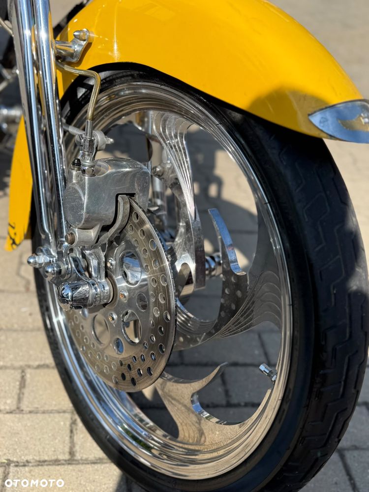 Harley-Davidson Softail Custom - 11