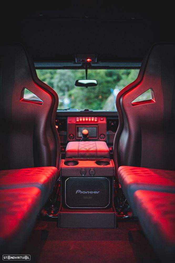 Land Rover Defender 90 2.5 TDi Metal Top - 12