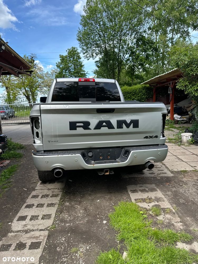Dodge RAM 1500 5.7 4x4 - 5