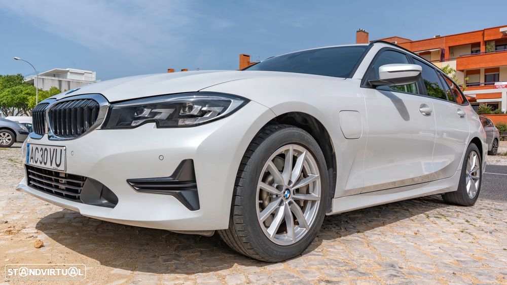 BMW 330 e Corporate Edition Auto - 1