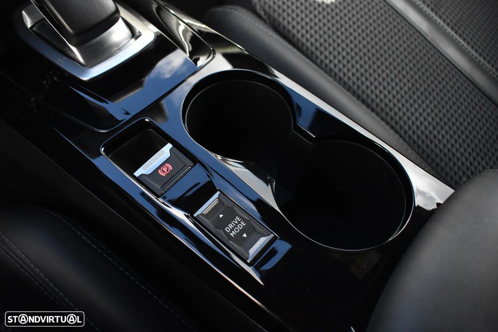 Peugeot e-208 GT - 40