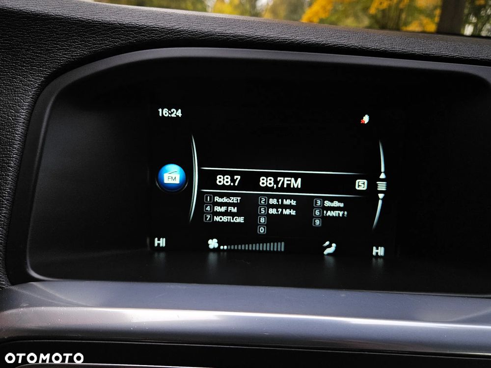 Volvo V60 D4 Drive-E Momentum - 30