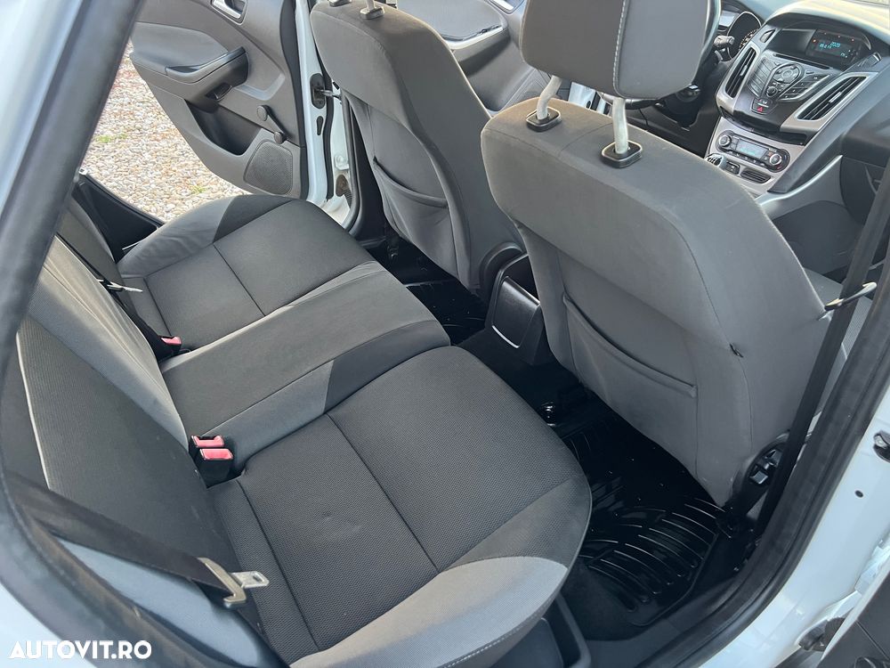 Ford Focus 1.6 TDCI DPF Trend - 19