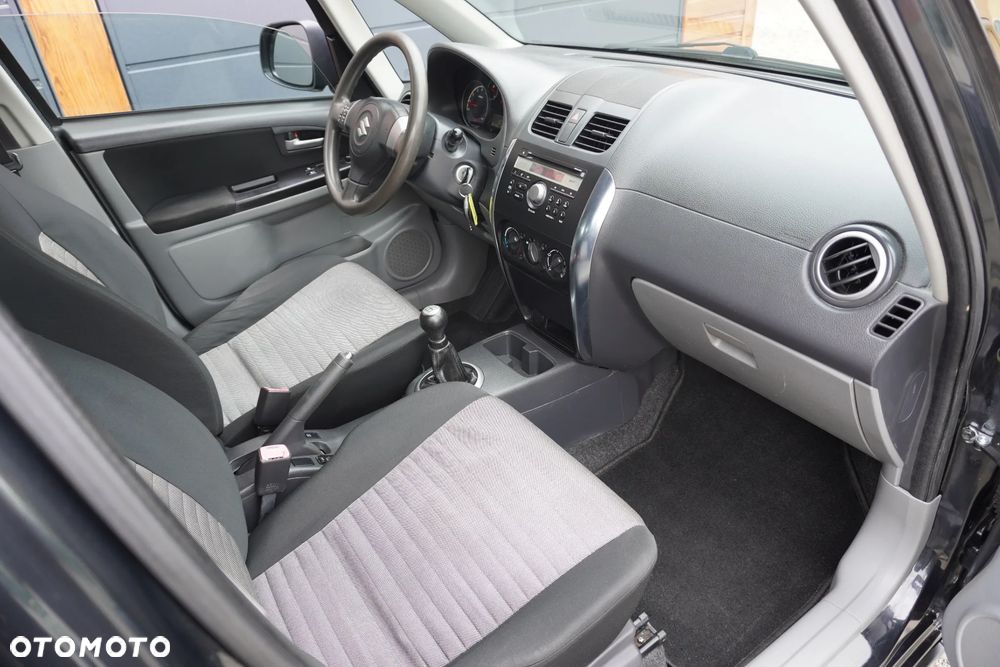 Suzuki SX4 1.6 VVT 4x4 Comfort - 9