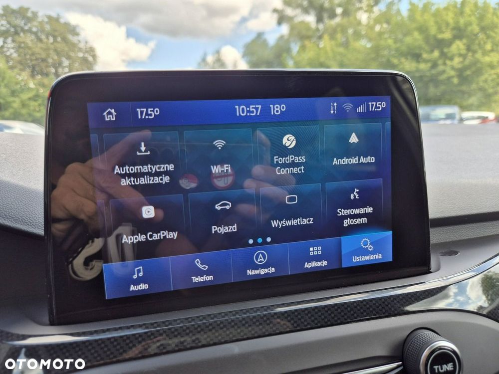 Ford Focus 1.0 EcoBoost Hybrid ST-LINE - 24