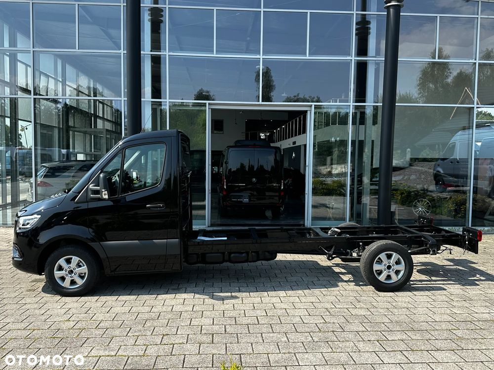 Mercedes-Benz Sprinter - 10