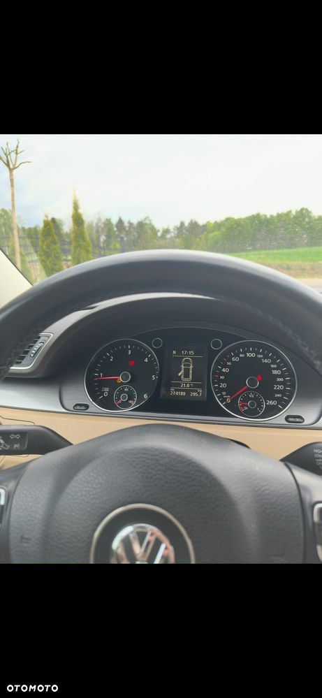 Volkswagen Passat 2.0 TDI Comfortline - 7