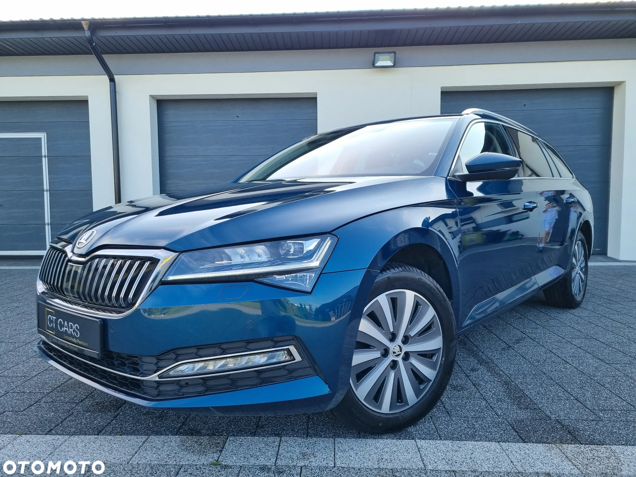 Skoda Superb 2.0 TDI SCR Style DSG - 2