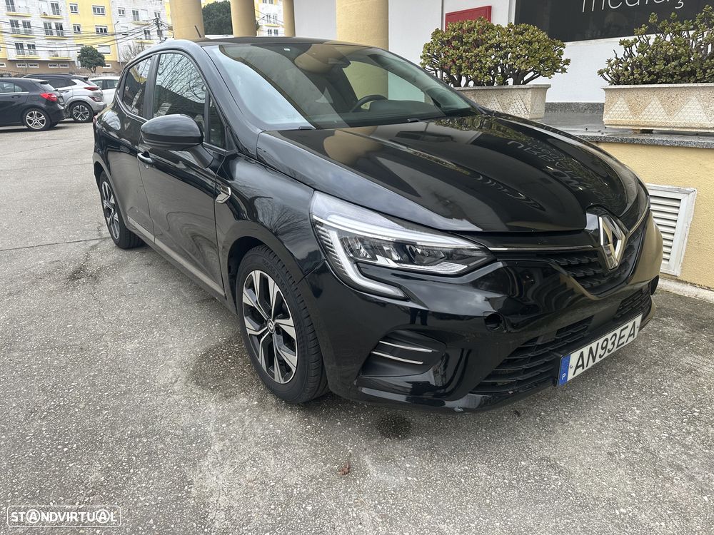 Renault Clio - 1