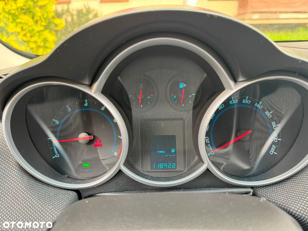 Chevrolet Cruze 1.8 LT - 18